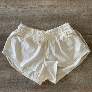 Lululemon Hotty Hot Low Rise Shorts